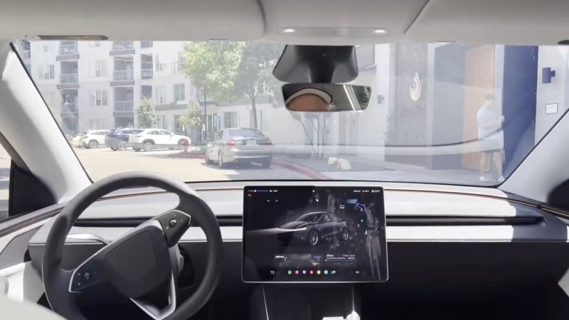 테슬라, 미국서 로보택시 서비스 개시…일부 오류 속 주가 급등