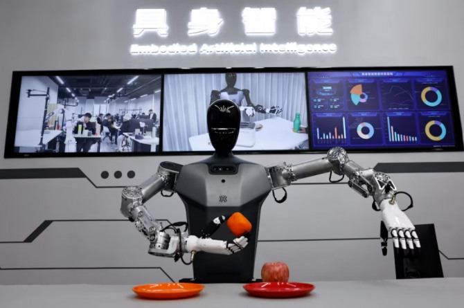 중국 AI 로봇 28만대 산업 현장 설치로 세계 최대...미국 7배 수준