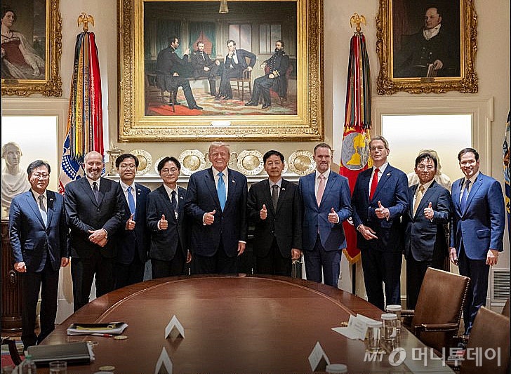 [광화문]관세협상의 교훈, 바람이 바뀌면 돛을 고쳐 단다