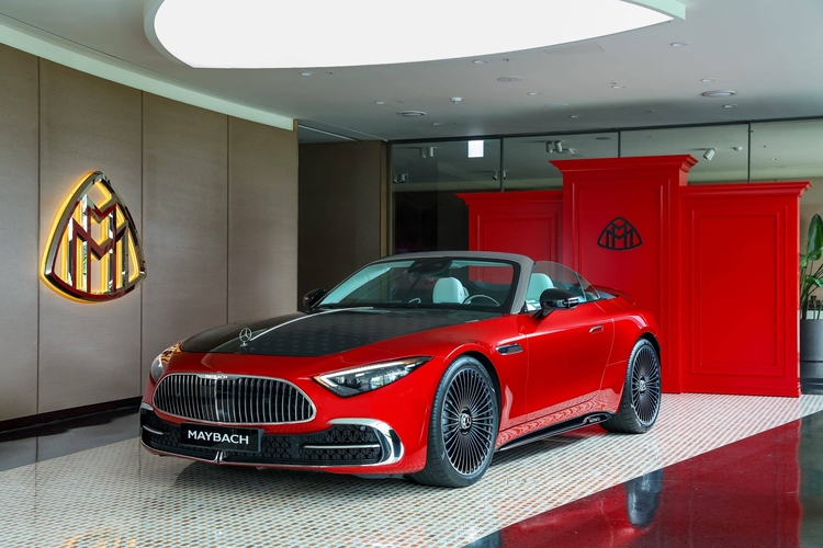 한성자동차, 청담 전시장서 